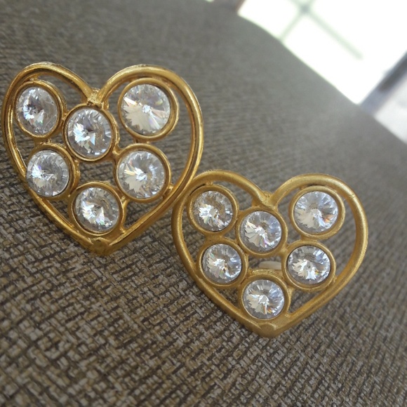 Beautiful Norma Jean Heart Shaped Crystal Earrings - Picture 4 of 6